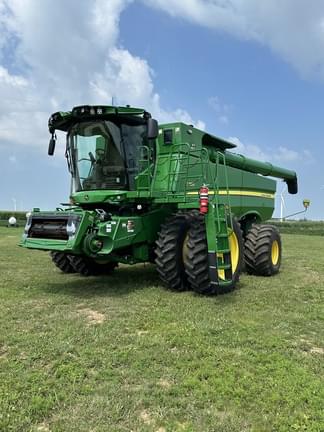 Image of John Deere S780 equipment image 3