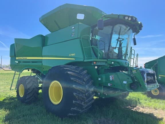 Image of John Deere S780 equipment image 3