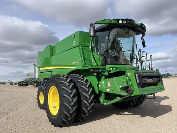 2022 John Deere S780 Equipment Image0