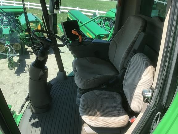 Image of John Deere S780 equipment image 4