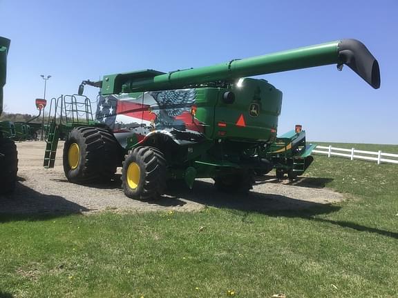 Image of John Deere S780 equipment image 3