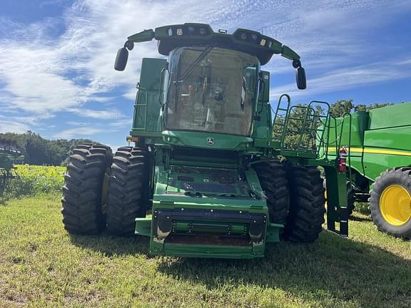 Image of John Deere S780 equipment image 1