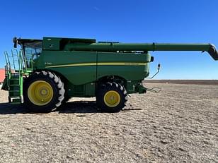 Main image John Deere S780 1