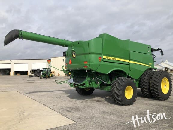 Image of John Deere S780 equipment image 4