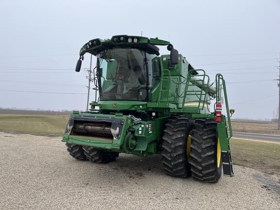 Image of John Deere S780 equipment image 1