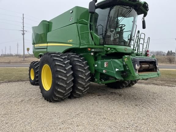 Image of John Deere S780 equipment image 2