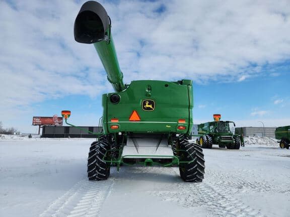 Image of John Deere S780 equipment image 3