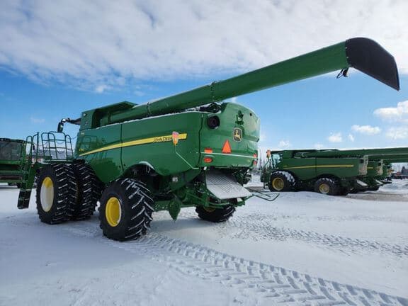 Image of John Deere S780 equipment image 2