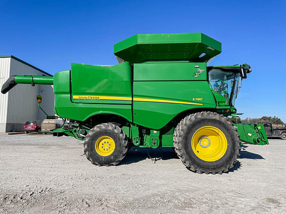 Image of John Deere S780 equipment image 4