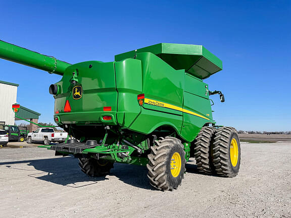 Image of John Deere S780 equipment image 4