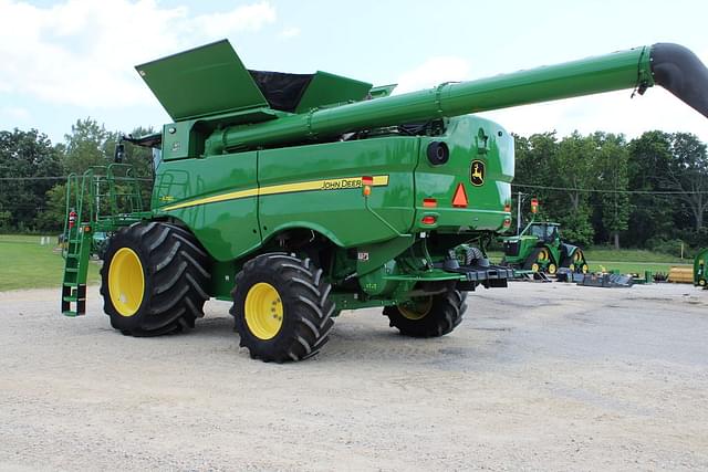 Image of John Deere S780 equipment image 4