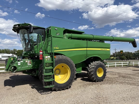 2022 John Deere S780 Equipment Image0
