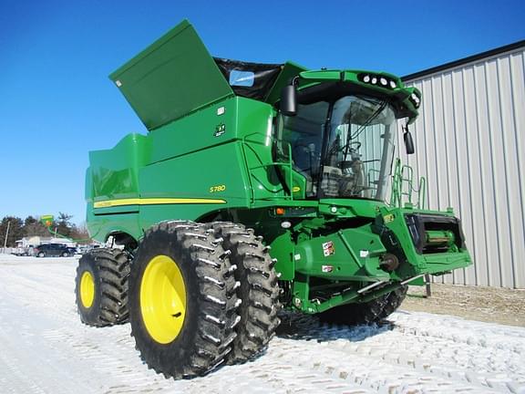 Image of John Deere S780 Primary image