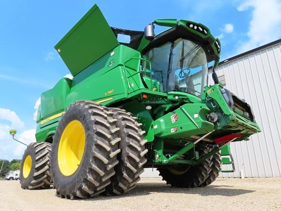 Image of John Deere S780 Primary image