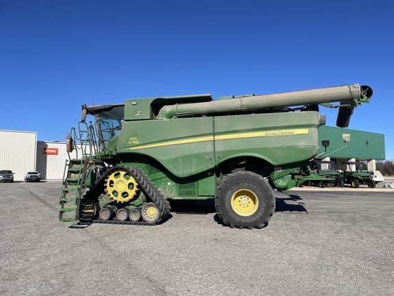 Image of John Deere S780 equipment image 1