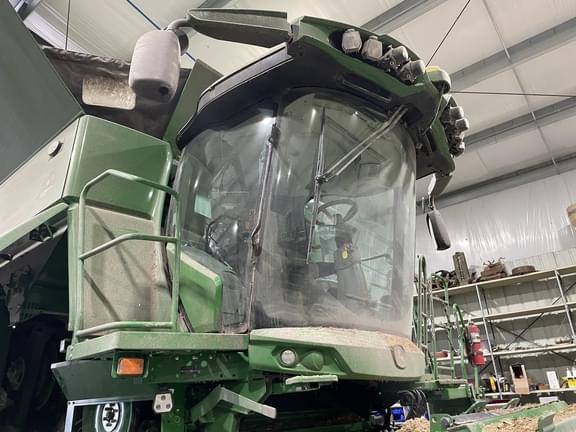 Image of John Deere S780 equipment image 3