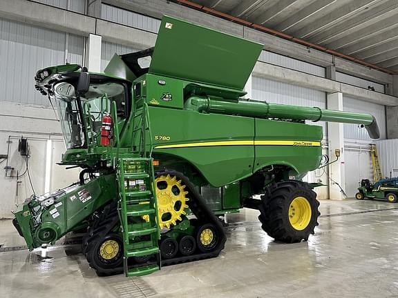 Image of John Deere S780 equipment image 1