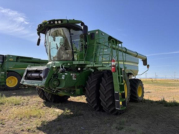 Image of John Deere S780 equipment image 1