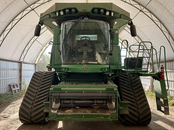 Image of John Deere S780 equipment image 1