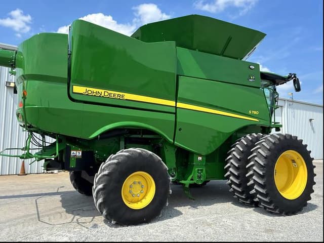 Image of John Deere S780 equipment image 2