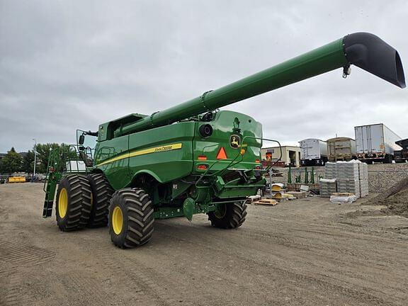 Image of John Deere S780 equipment image 2