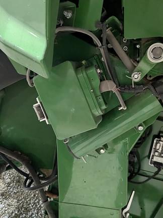 Image of John Deere S780 equipment image 4