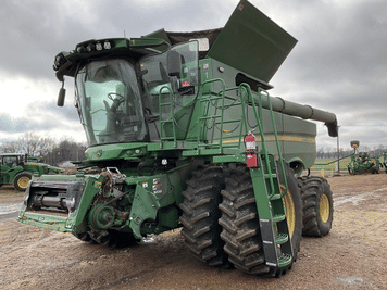 Main image John Deere S780