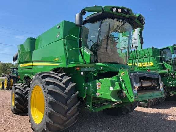 2022 John Deere S780 Equipment Image0