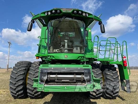 Image of John Deere S780 equipment image 4