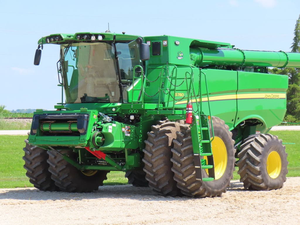 Image of John Deere S780 Primary image