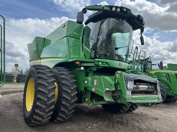 2022 John Deere S780 Equipment Image0