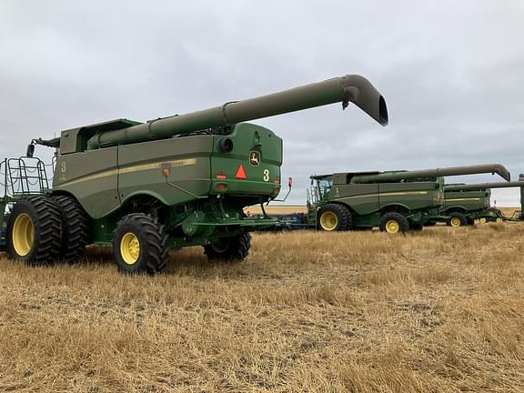 Image of John Deere S780 equipment image 4