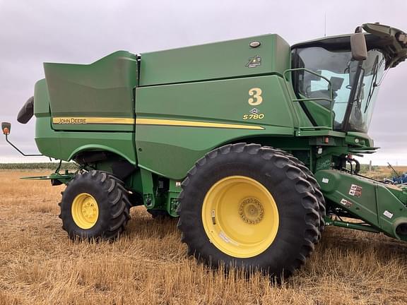 Image of John Deere S780 equipment image 1