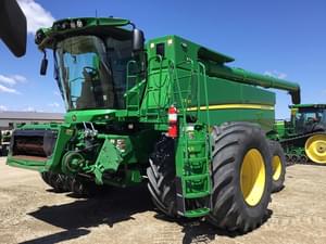 2022 John Deere S780 Image