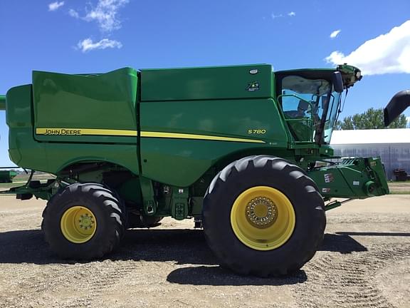 Image of John Deere S780 equipment image 3