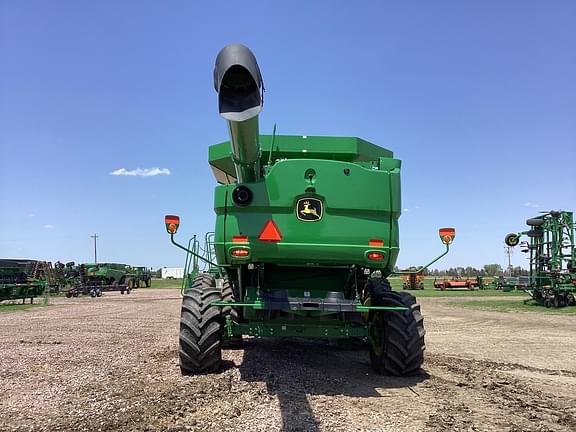 Image of John Deere S780 equipment image 4