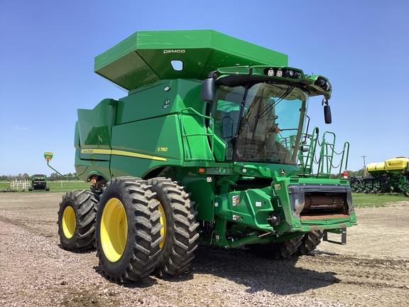 Image of John Deere S780 equipment image 3