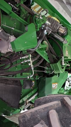 Image of John Deere S780 Image 1