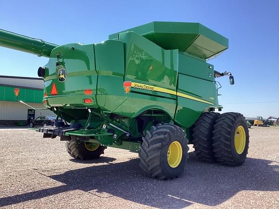 Image of John Deere S780 equipment image 3