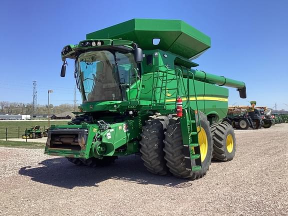 Image of John Deere S780 Primary image