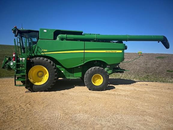 Image of John Deere S780 Primary image