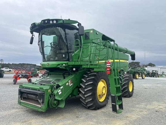 Image of John Deere S780 equipment image 4