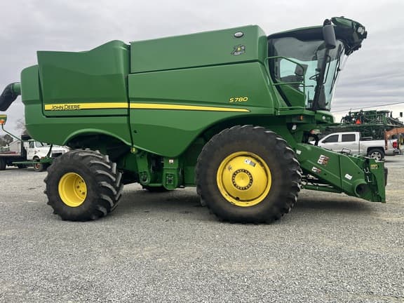 Image of John Deere S780 Primary image