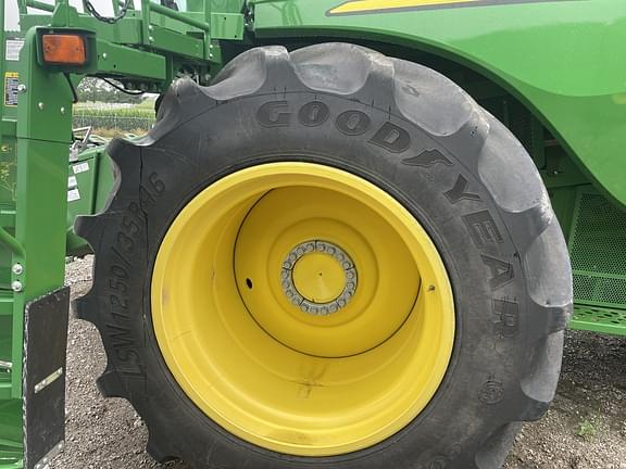 Image of John Deere S780 equipment image 4