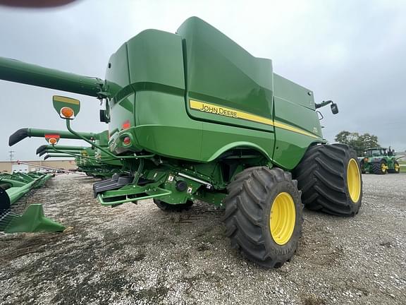 Image of John Deere S780 equipment image 3