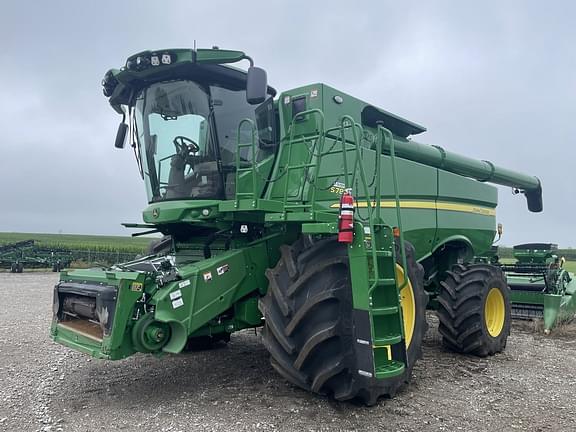 Image of John Deere S780 equipment image 2