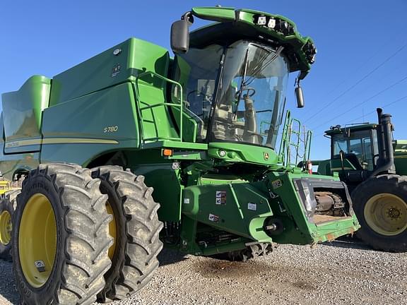 Image of John Deere S780 equipment image 2