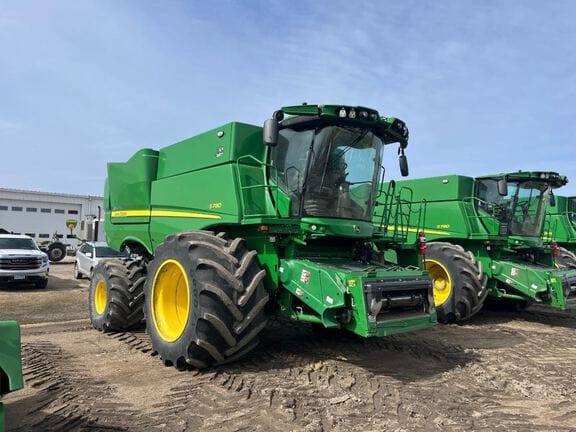 2022 John Deere S780 Equipment Image0