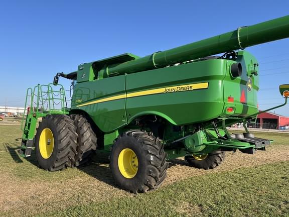 Image of John Deere S780 equipment image 2