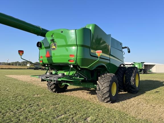Image of John Deere S780 equipment image 4